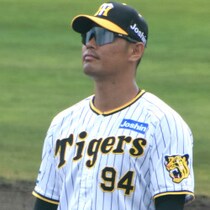 阪神「最終戦セレモニー」で藤川監督が「参った」脱帽のワケは…続々タイトル確定と原口文仁「引退試合の最終回サプライズ」