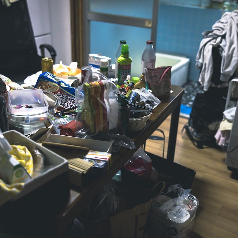 若者に広がる「セルフネグレクト」の恐怖！食事も入浴も…基本的な生活行為を放棄した20歳の女性の告白