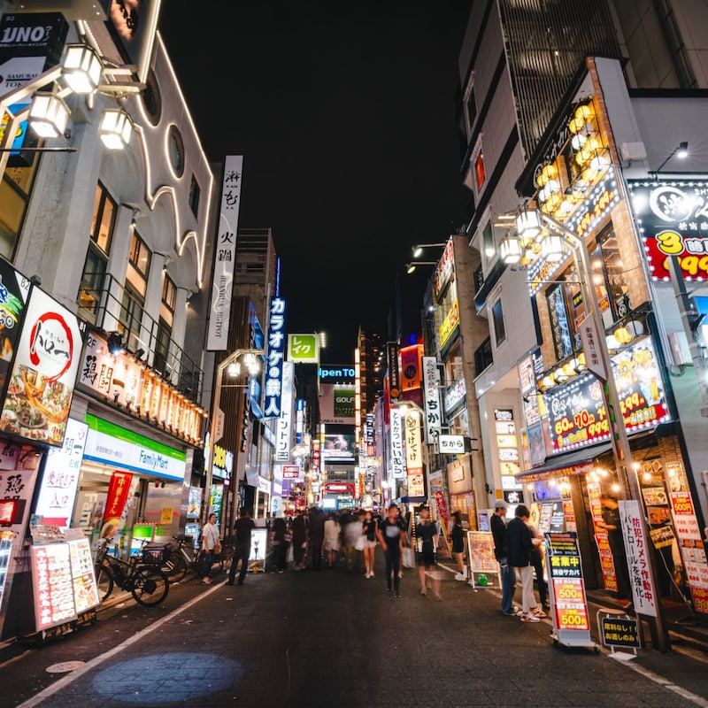 【維新の会で連発!!】政治活動費で落としちゃえ!バレたら訂正でオッケー!国会議員はなぜキャバクラやガールズバーが大好きなのか