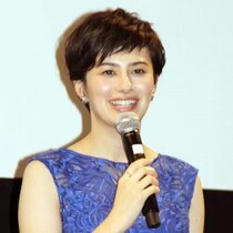 「キャスター業から撤退」ホラン千秋が小池栄子に相談した「今後は女優にシフト」のリベンジ野望