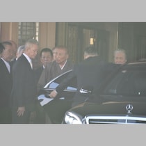 カラオケで「ダンシング・オールナイト」を歌う美声が…六代目山口組「大盛り上がりの事始め」を潜入撮！