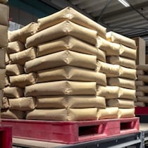 スーパーではバカ高いのにコメ屋が「買ってくれ」と飲食店に泣きついた「コメ在庫が余りすぎて困った」深刻な異変