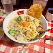 【潜入実食ガチレポ】「シュクメルリ未経験者」に勧めたいスパゲッティーのパンチョ「にんにく＋チーズ」カルボナーラ仕立ての「濃厚マシマシ」