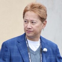 中居正広は今どうしているのか…交際女性が自宅マンションで「片時もひとりにしない」献身サポート