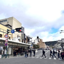 【京都観光の激変実態】中国人旅行者キャンセルが続出したら「行儀のいい富裕欧米人」が増えた「大声で騒がずマナーを守る」