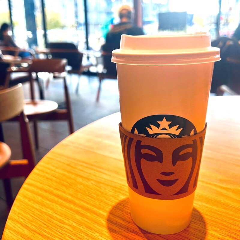 物価高でお年玉が「現金からスマホギフトカード」へシフト！「スターバックス」の場合は…