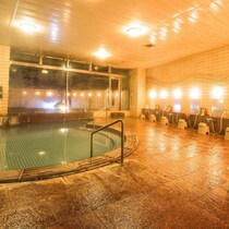 赤坂サウナ死亡事故が引き金「サウナブーム終焉」で脚光を浴びる「スーパー銭湯」のゆったり感