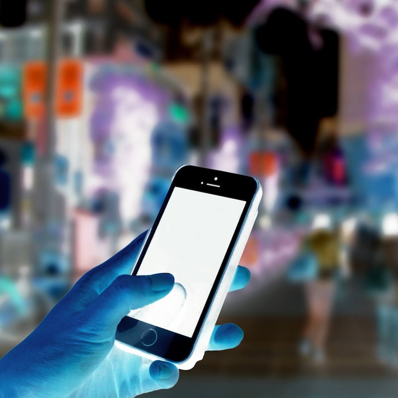 警鐘レポート「2026年重大危機」に備えよ！（1）スマホアプリの「無料」「お得」に注意