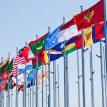 大阪・関西万博「公式マップも限定グッズも高額転売」すき間商売が野放しになって「会社員を書類送検」事件まで