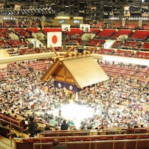 大相撲初場所「観客マナー違反」がヒドすぎる！「相撲競技契約約款」に書かれた「禁止事項」が次々と…