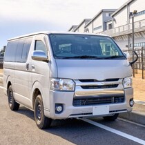 39歳女優「ひき逃げ事故死」の裏に「キャバ嬢の白タク送迎」今も水商売業界に残る「不適切なヤミ慣行」