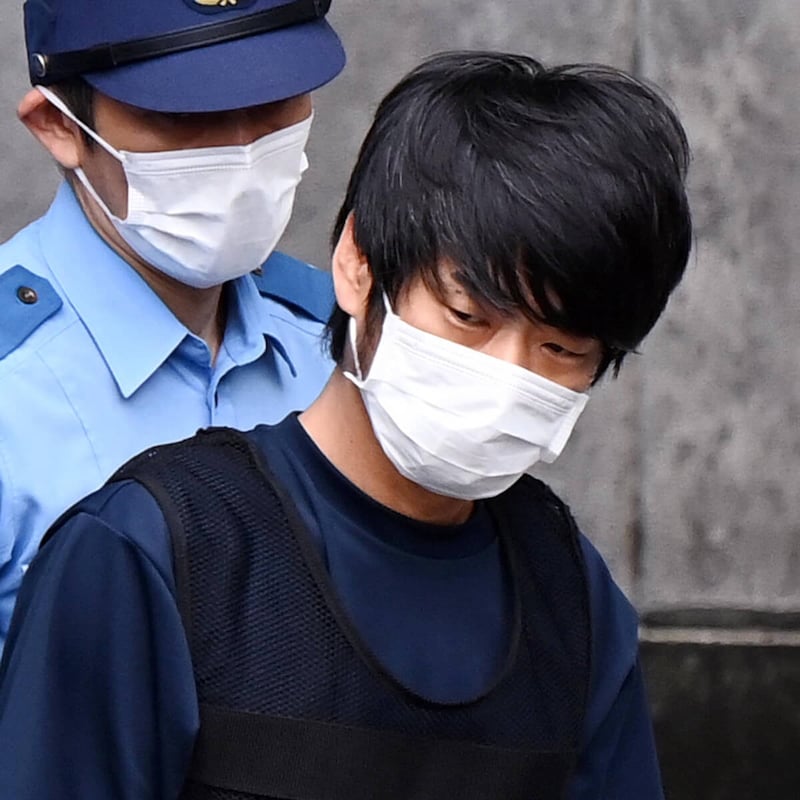 山上徹也被告 戦後最大の安倍元総理暗殺事件の後始末「1293日の暗黒」（1）白髪交じりの長髪姿