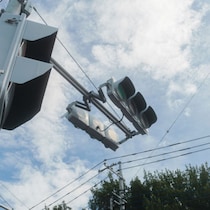 日本列島「大寒波の襲来」で「LED信号が見えなくなった」豪雪地帯で露呈した「省エネ機器の盲点」