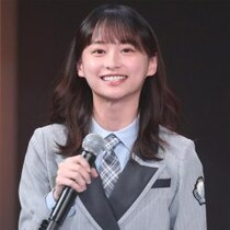 日向坂46・影山優佳「水着とサッカー」親父キラー素顔（2）東大受験にもチャレンジした