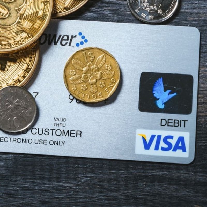 クレジットカードよりも…需要とメリットが急拡大「デビットカード」の「ポイント二重取り」ウハウハ活用法