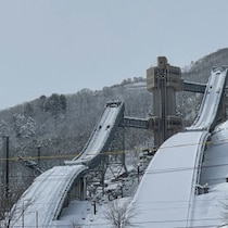 ミラノ・コルティナ五輪に大スキャンダル！スキージャンプ選手「局部にヒアルロン酸注入」疑惑で「股間の翼」狂気の空中戦