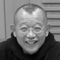 阪神ナインがキャンプ訪問の笑福亭鶴瓶に群がった「スマホ待ち受け画面でご利益と運気アップ」伝説