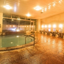 赤坂サウナ死亡事故が引き金「サウナブーム終焉」で脚光を浴びる「スーパー銭湯」のゆったり感