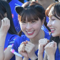【目撃撮】WBCに台湾チアリーダー・リン・シャンやチュンチュンらが出現！東京ドームの関係者入り口はファンでごった返して…