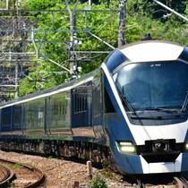 伊豆の豪華特急「サフィール踊り子」を金持ち外国人が占領！伊豆急沿線の飲食店では「日本人客排除」の露骨実態