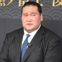 伊勢ケ浜親方「暴力休場処分」で「被害者」伯乃富士との関係はどうなるか