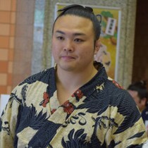 炎鵬が悲願の幕下優勝目前でまさかの負傷…改名せずに関取に復帰したい「切実な理由」とは