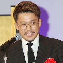 社長業と二刀流でも小栗旬がハリウッド大作にこだわった「屈辱リベンジ」執念のダブル主演までの「周到な準備」