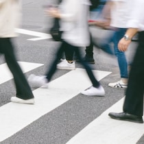 「発売１日で完売⇒増産は秋」ワークマンに殺到！「3300円スニーファー」は革靴の形をした別の履き物だった