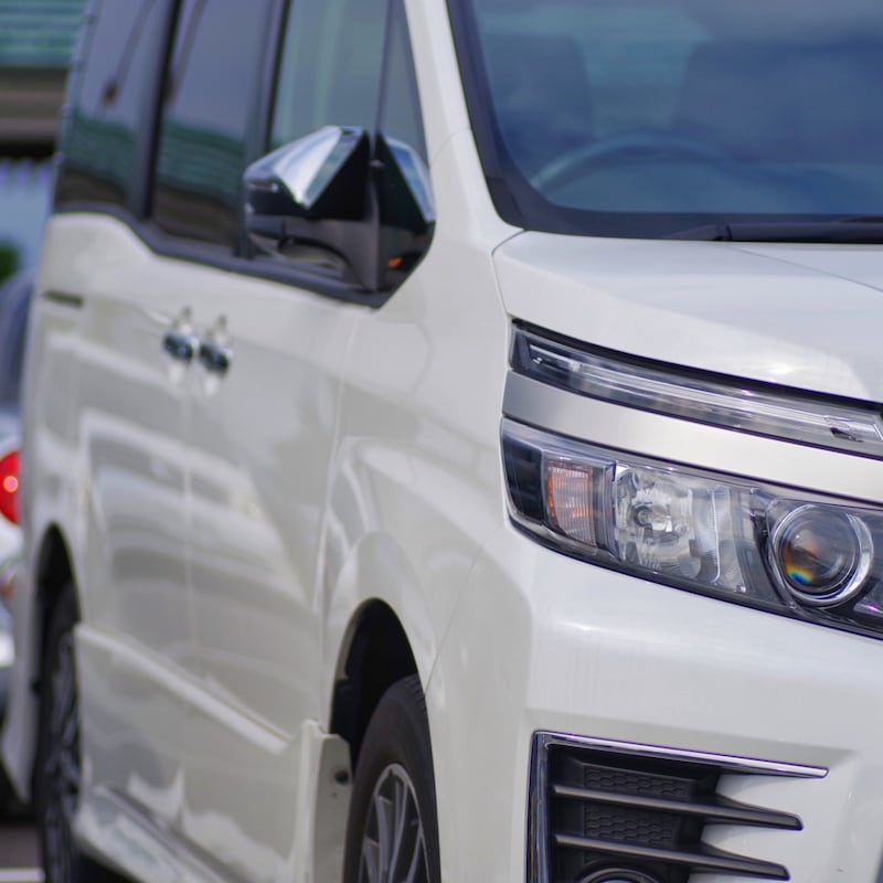 トヨタ「ヴォクシー大刷新モデル」ガソリン車廃止とガッツリ先進化がやるせない「昨年９月の改良モデルが半年で旧型に」の残酷度