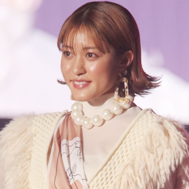 津軽弁トークの王林が地元・青森の事務所へ戻った「タレント生活を永らえる」ウマイ選択