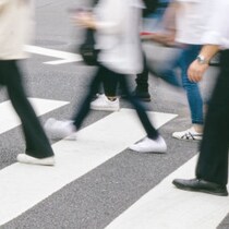 「発売１日で完売⇒増産は秋」ワークマンに殺到！「3300円スニーファー」は革靴の形をした別の履き物だった