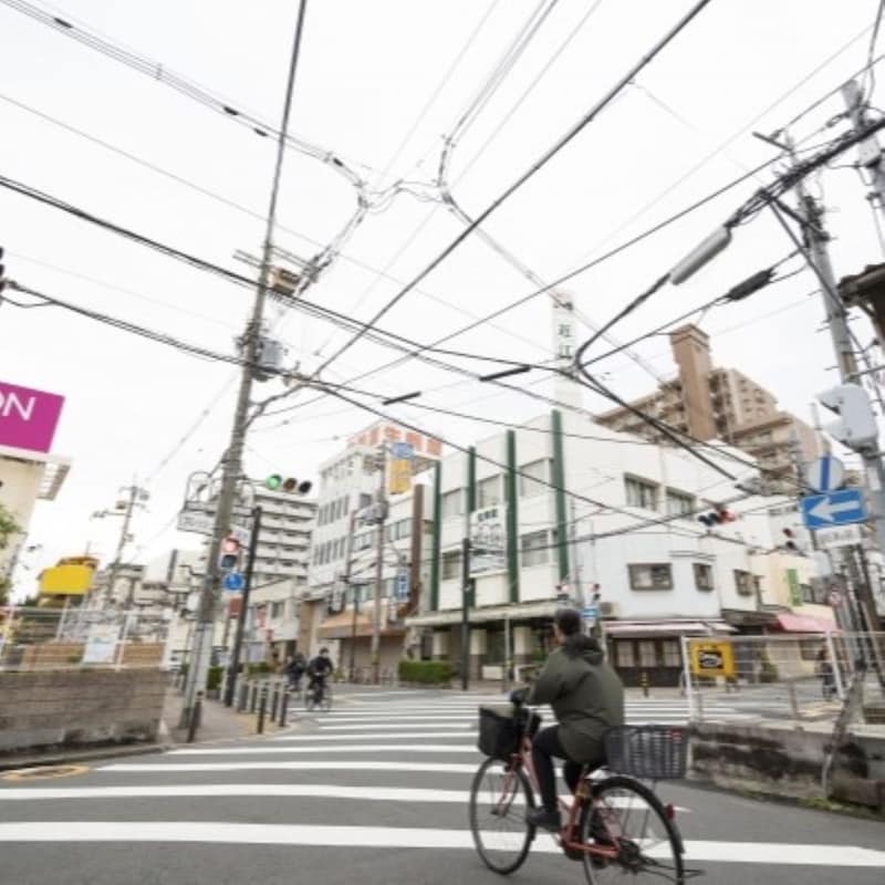 「自転車ルール改正」で大阪が大混乱!一斉に車道へ流れ込む「渋滞地獄」と「バラバラ取り締まり」