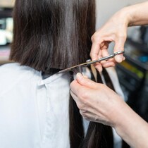 美容師業界に激変の嵐！高単価店から大手チェーンに続々大移動で「年収逆転・プレッシャーなし・安定」