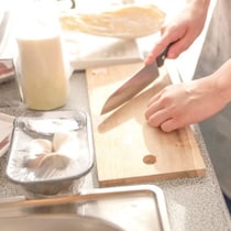 料理YouTuberの「有料販売レシピ」を「企業がパクって公開」問題でチャンネル終了！「レシピ模倣」の法的グレーゾーン