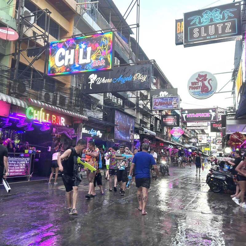 東南アジアの熱狂イベント「タイの水かけ祭り」が静かで鈍い「イラン戦争のトバッチリ」こんなところにも!