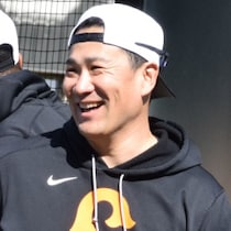 今季初登板で初勝利…巨人・田中将大に課された「ノルマは７勝」フォーム魔改造の真価