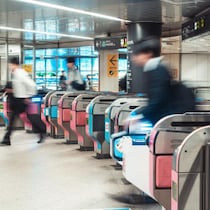 「余った定期券、格安で譲ります」SNSデジタル詐欺でアナタが「犯罪者」になる！個人情報は暗黒グループに「ヤミ転売」