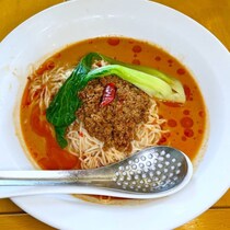 【潜入実食ガチレポ】冷たい肉味噌から湯気が…「揚州商人」の「冷やしタンタン麺」喉にカーッとくる強烈な辛味とほのかな酸味