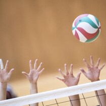 母はあの大友愛…女子バレーボールの新星・秋本美空がたった１年でヴィクトリーな姫路から「海外レンタル移籍」の舞台裏