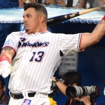 ヤクルト２軍調整オスナのＸ投稿が突然「非表示」になって「もう神宮で見たくない」バット球審直撃事故の深い闇