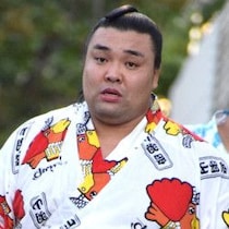 【大相撲夏場所】大関・霧島が「鬼の鉄則」を守って評価爆上がりの陰に「インテリ親方の相撲IQ」注入