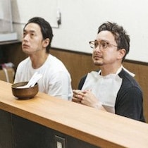 同じ一杯なのに日本人と外国人観光客で値段が違う！日本の飲食「二重価格」はなぜ炎上するのか