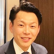 【ちょっとおかしな市議・区議たち】漫才コンビ「母心」と二刀流！故郷・富山県でトップ当選で「芸人は政治家向き」
