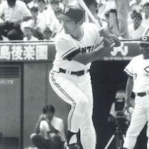 プロ野球「オンオフ秘録遺産」90年〈広島・白石監督の極端な守備シフトに世界の王は!〉