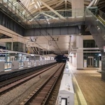 知ってた？６月から「線路に落としたスマホ」回収は終電後になるってよ