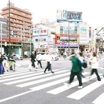 ジメジメ夏の「不快な靴の中」がひんやり爽快に！ワークマン「冷感シューズ」は「通勤・休日・屋外作業」全てOK