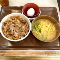 【潜入実食ガチレポ】これが最適解「牛丼とセットで食べるためのラーメン」すき家のコスパが◎だった
