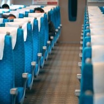 GW新幹線・特急「子供の泣き声」トラブルで「子連れ専用車両」が起こす新たな問題と「静寂確保」の車両選び