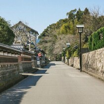 大人の新ブーム！癒やしの週末「城下町ひとりリフレッシュ旅」満足度120％の「裏路地・クラフトビール・郷土料理・温泉」