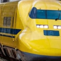 ドクターイエロー「検測走行中に乗車」新大阪⇔博多の「特別ツアー片道55万円」の価値と鉄道マニアの熱量